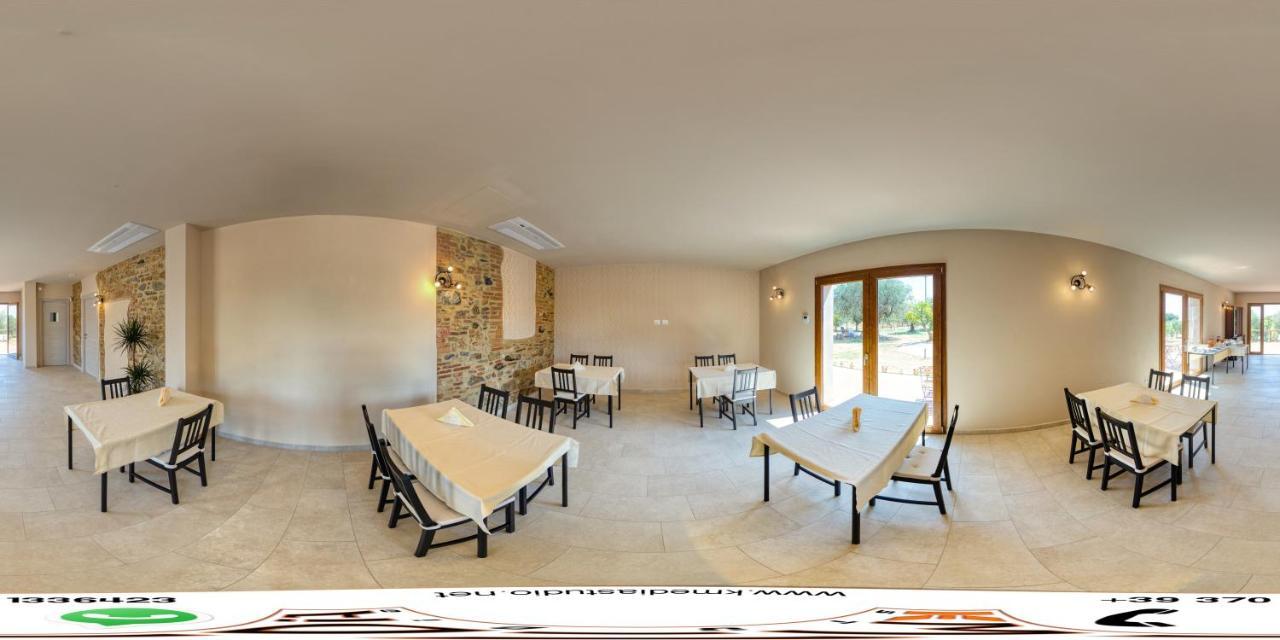 Agriturismo Il Vecchio Olivo Кастаньєто-Кардуччі Екстер'єр фото